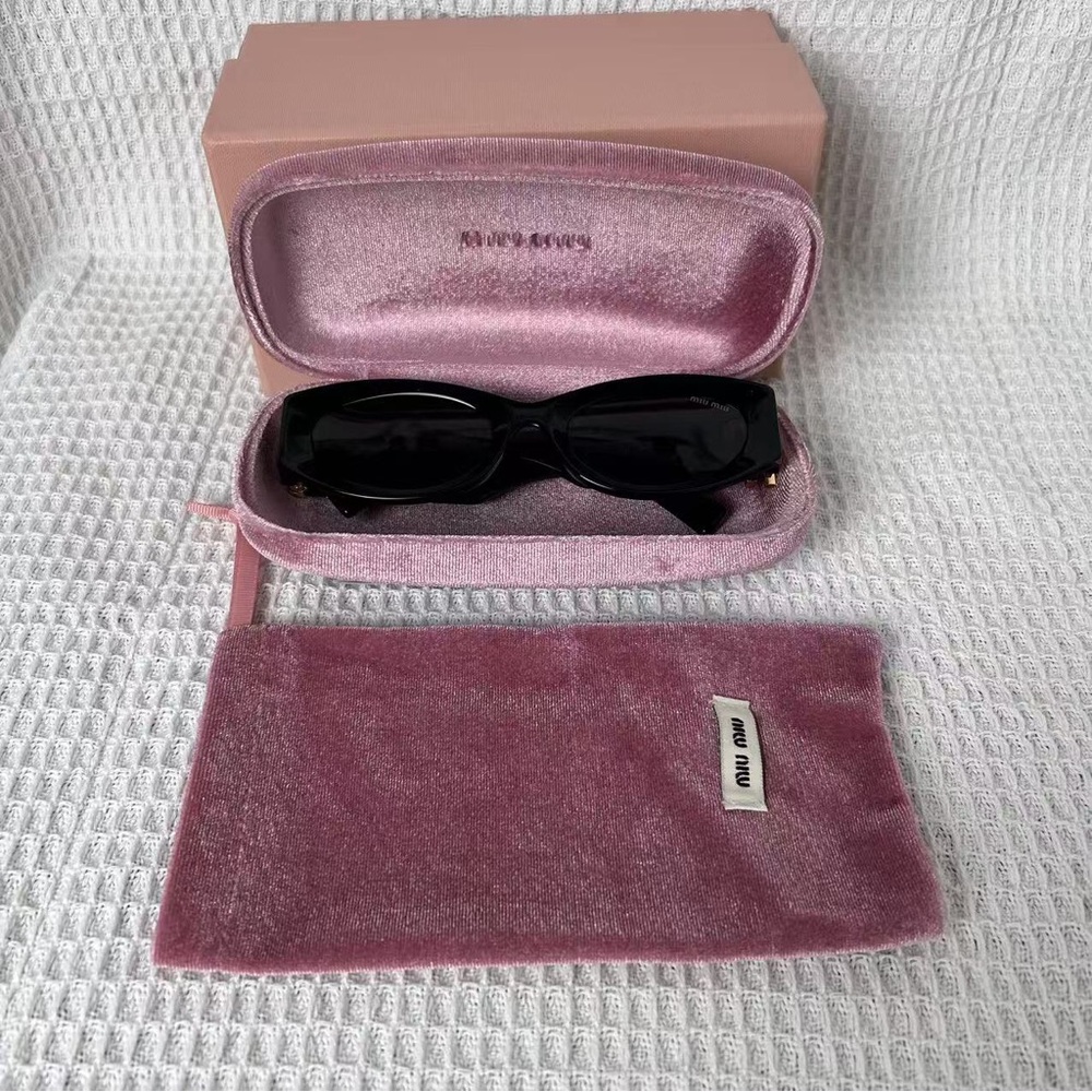 NO.547 Miu Miu Glimpse sunglasses Slate Gray Lenses